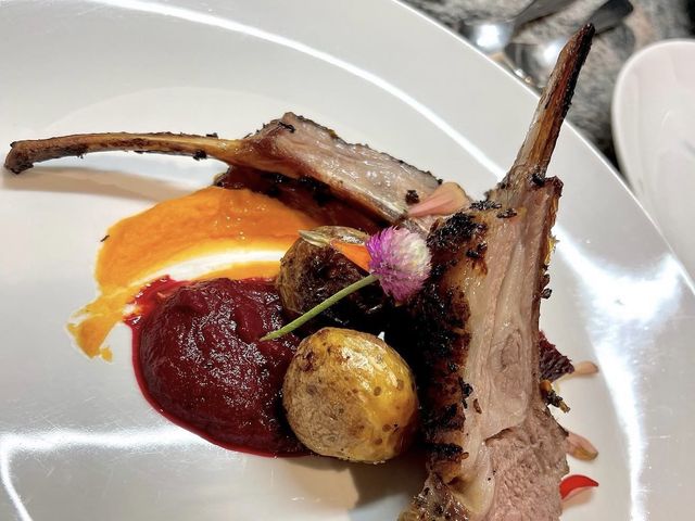 Grilled lamb chops with purees and roasted potatoes — Private Chef Los Cabos